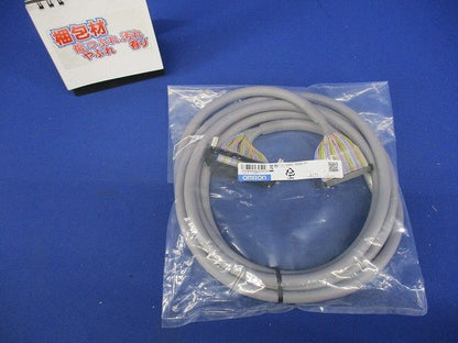コネクタ端子台変換ユニット専用接続ケーブル(シールドあり) XW2Z-300B-R1