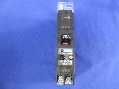 漏電警報付プラグインSサーキットブレーカ 2P2E30A PNX52-GA