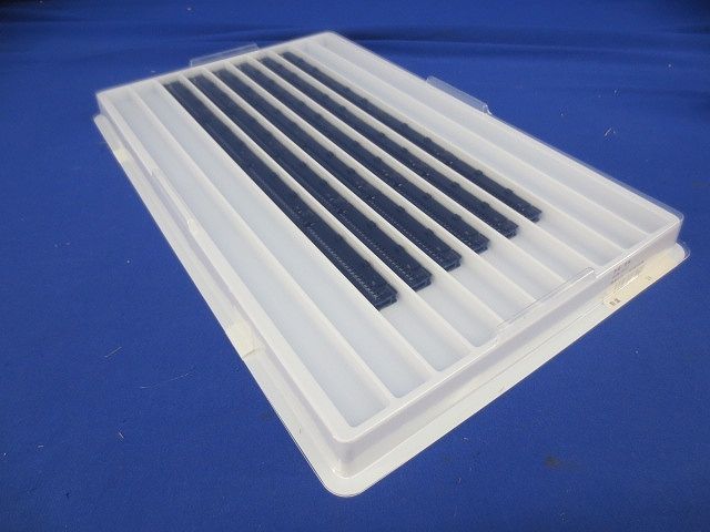 ケーブル圧接型ソケット(24個入)(新品未開封) XG4M-5031