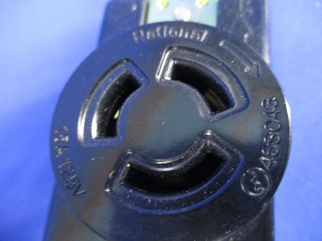 引掛埋込コンセント(9個入) WF2315BK