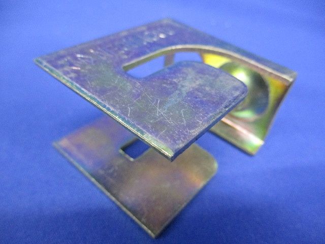 パイラックリップみぞ形鋼用電線管ボックス支持金具(77個入) K10-LS