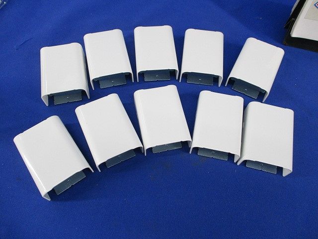 メタルモール ジョイントカップリングB型(18個入)(ホワイト)(キズ・汚れ有) DZB210W