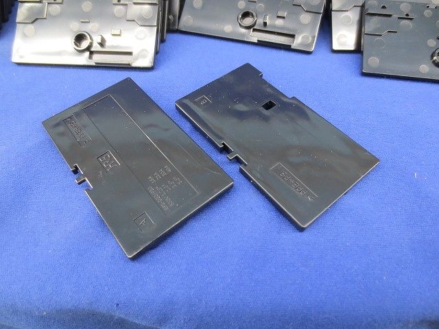 端子台側板(100組入) EF2-D30-EP1