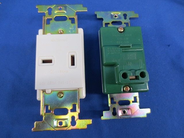 埋込コンセント(7個入)National WN1222