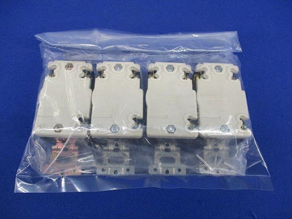 引掛埋込コンセント(4個入)(汚れ有)National WF2315K