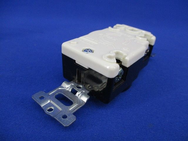 引掛埋込コンセント(4個入)(汚れ有)National WF2315K