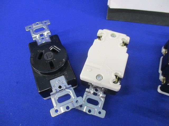 埋込コンセントセット(混在6個入)(キズ・汚れ有) WF1415K他