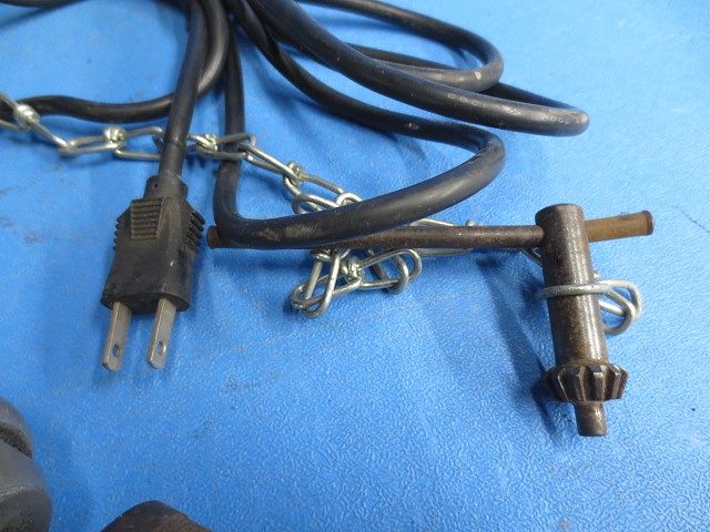 電動ドリル(動作確認済)(ジャンク品) LUT-DM