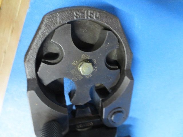 手動油圧式工具(ケース付)(ジャンク品) S-150
