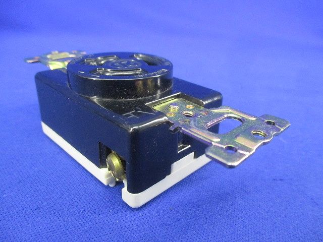 引掛埋込コンセント(3個入)(汚れ有)(ビス不足)National WF2320K