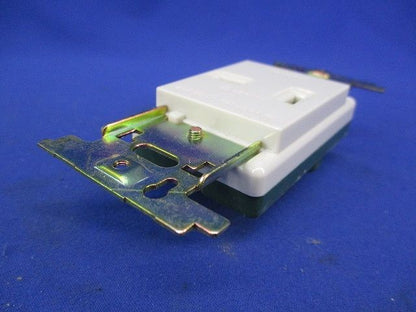 埋込コンセント(10個入)(キズ・汚れ有) WN1222