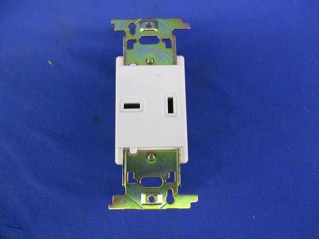 埋込コンセント(10個入)(キズ・汚れ有) WN1222