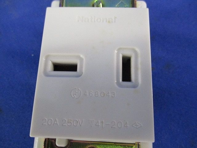 埋込コンセント(10個入)(キズ・汚れ有) WN1222