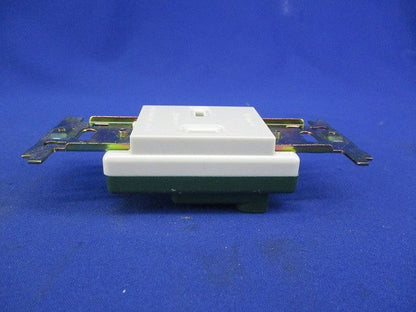 埋込コンセント(10個入)(キズ・汚れ有) WN1222