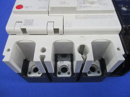 ノーヒューズブレーカ3P3E125A(単3中性線欠相保護,アラームスイッチ付) NF125-NCVZ