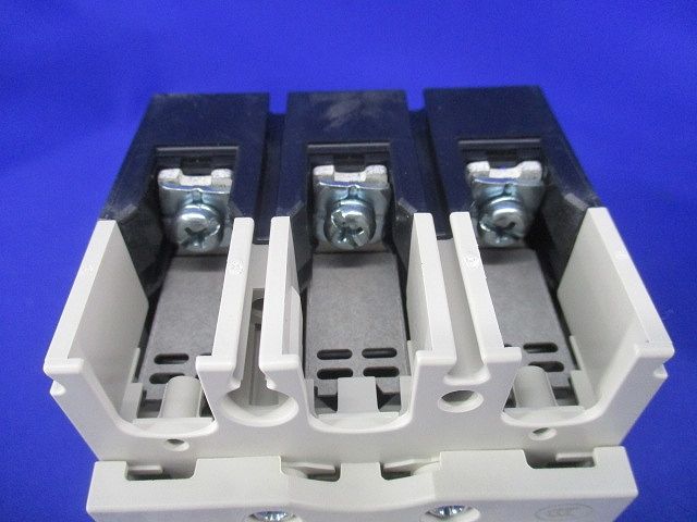 ノーヒューズブレーカ3P30A(アラームスイッチ無し) NF-63-CV