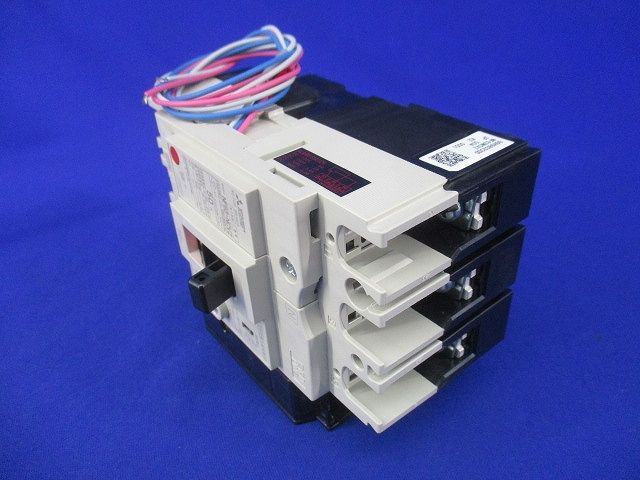 ノーヒューズブレーカ3P3E50A(単3中性線欠相保護,アラームスイッチ付) NF63-NCVZ