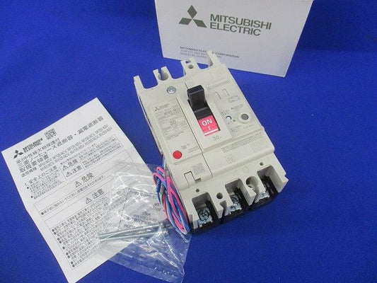 ノーヒューズブレーカー3P30A(アラームスイッチ無し)(汚れ有) NF63-NCV