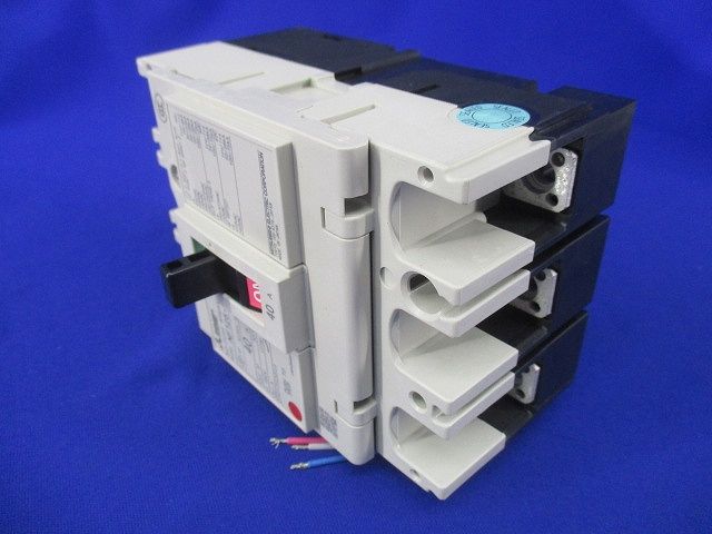 ノーヒューズブレーカ3P40A(アラームスイッチ付) NF125-HV