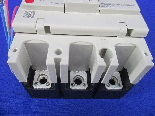 ノーヒューズブレーカ3P40A(アラームスイッチ付) NF125-HV