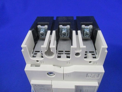 ノーヒューズブレーカー3P30A(アラームスイッチ付)(汚れ有) NF63-NCV