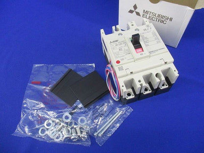 ノーヒューズブレーカ3P40A(アラームスイッチ付) NF125-HV