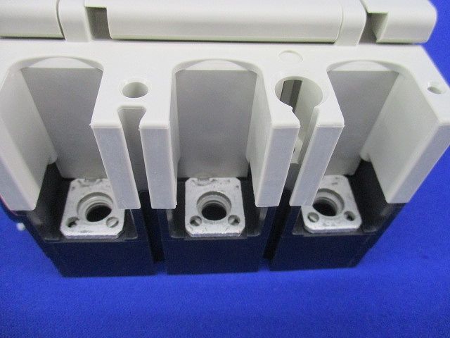 ノーヒューズブレーカ3P40A(アラームスイッチ付) NF125-HV