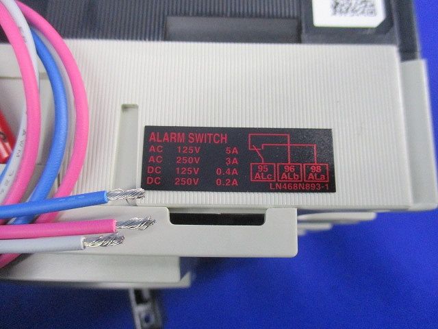 ノーヒューズブレーカ3P40A(アラームスイッチ付) NF125-HV