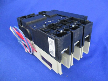 ノーヒューズブレーカ3P3E50A(単3中性線欠相保護,アラームスイッチ付) NF63-NCVZ