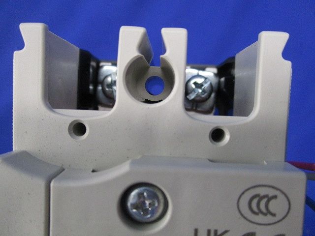 ノーヒューズブレーカ2P15A(アラームスイッチ付) NF63-HV