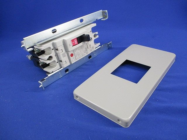 ノーヒューズブレーカ2P15A(カバー付)(アラームスイッチ付) NF63-CV