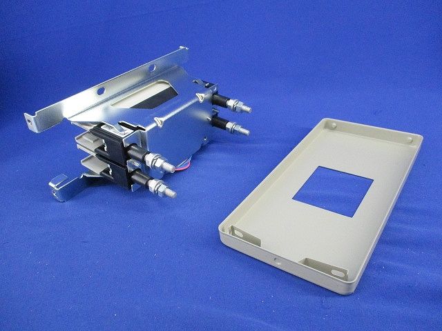 ノーヒューズブレーカ2P15A(カバー付)(アラームスイッチ付) NF63-CV