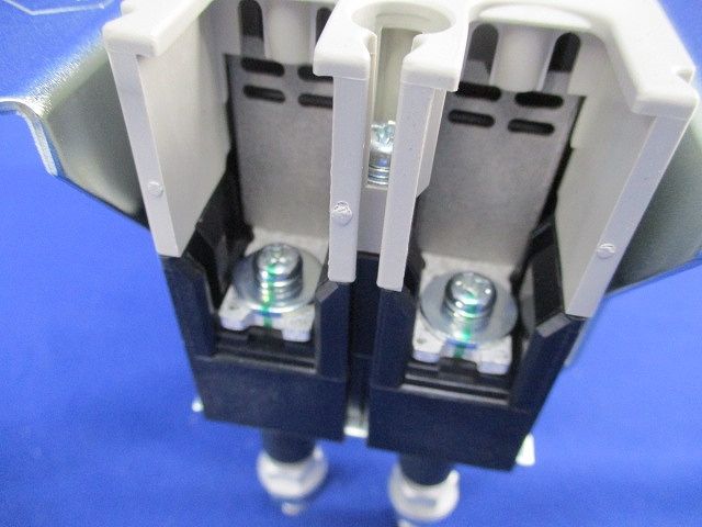 ノーヒューズブレーカ2P15A(カバー付)(アラームスイッチ付) NF63-CV