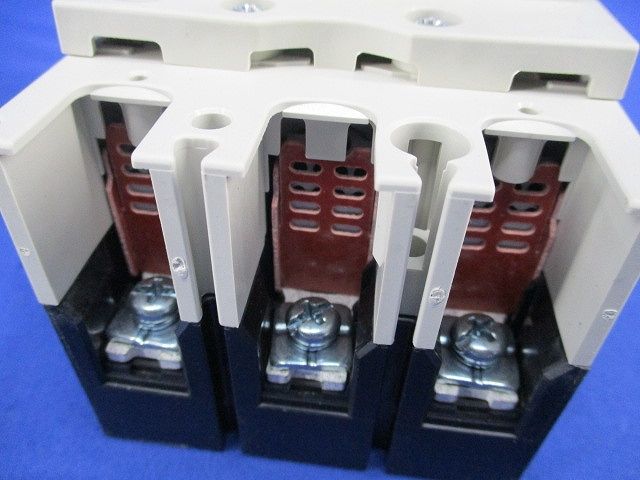 ノーヒューズブレーカ3P50A(アラームスイッチ無し) NF63-HV