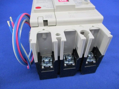 ノーヒューズブレーカー3P30A(アラームスイッチ無し) NF63-NCV