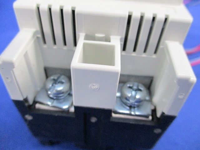 ノーヒューズブレーカ2P10A(アラームスイッチ無し) NF50-KC