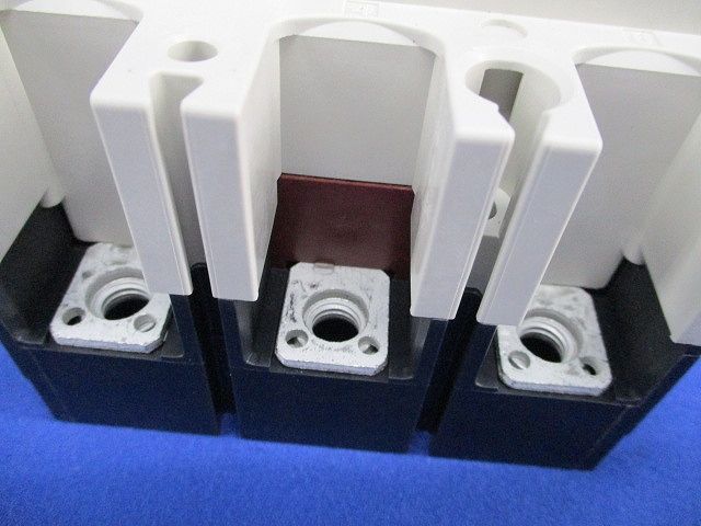 ノーヒューズブレーカ3P60A(中線欠線保護付)(アラームスイッチ無し) NF125-NCV