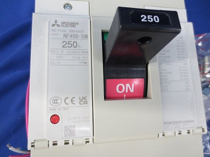 ノーヒューズブレーカ3P250A(アラームスイッチ無し) NF400-SW