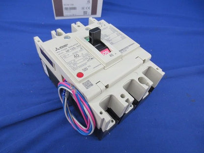 ノーヒューズブレーカ3P40A(アラームスイッチ無し) NF125-HV