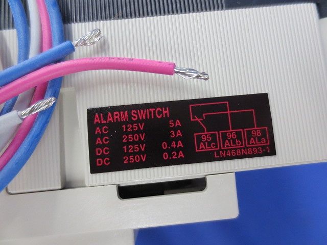 ノーヒューズブレーカ3P3E40A(単3中性線欠相保護,アラームスイッチ付) NF63-NCVZ