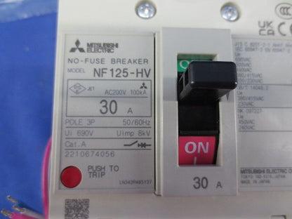 ノーヒューズブレーカ3P30A(アラームスイッチ無し) NF125-HV