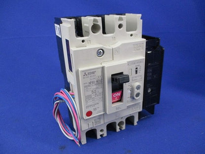 ノーヒューズブレーカ3P3E50A(アラームスイッチ付) NF63-NCVZ