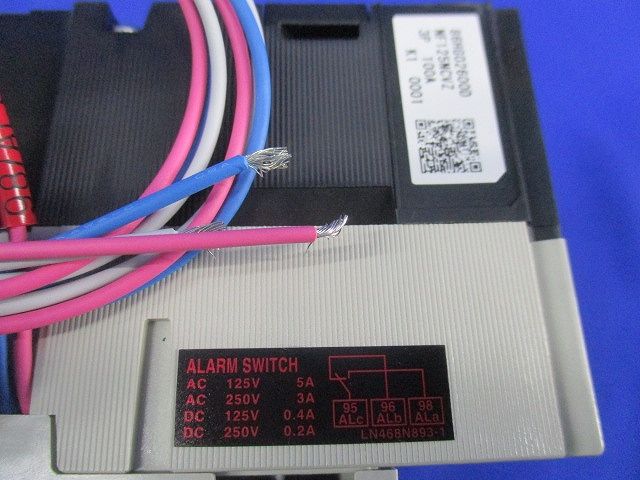 ノーヒューズブレーカ3P3E100A(アラームスイッチ付) NF125-NCVZ