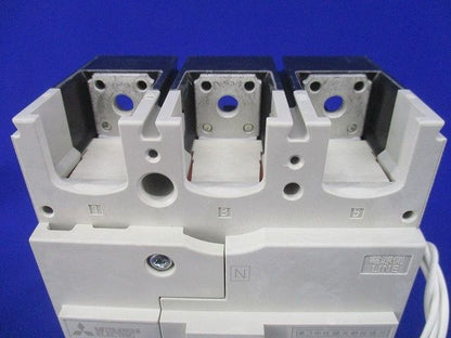 ノーヒューズブレーカ3P3E225A(中線欠線保護付) NF250-NCV