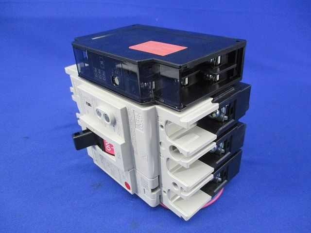 ノーヒューズブレーカ3P3E50A(アラームスイッチ付)(汚れ有) NF63-NCVZ
