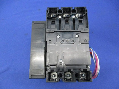 ノーヒューズブレーカ3P3E50A(アラームスイッチ付)(汚れ有) NF63-NCVZ
