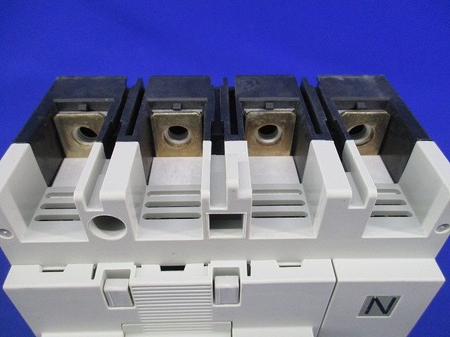 サーキットブレーカー4P3E60A NE104SA