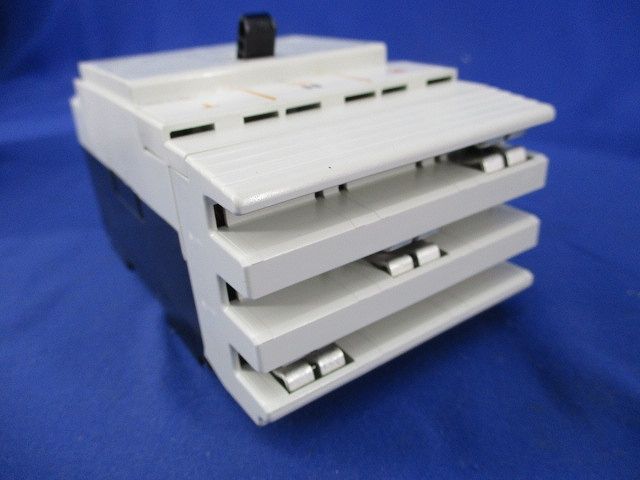 ノーヒューズブレーカ3P3E75A NF100-KC