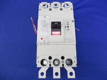 ノーヒューズブレーカ3P3E250A(アラームスイッチ無し) NF400-ZCW