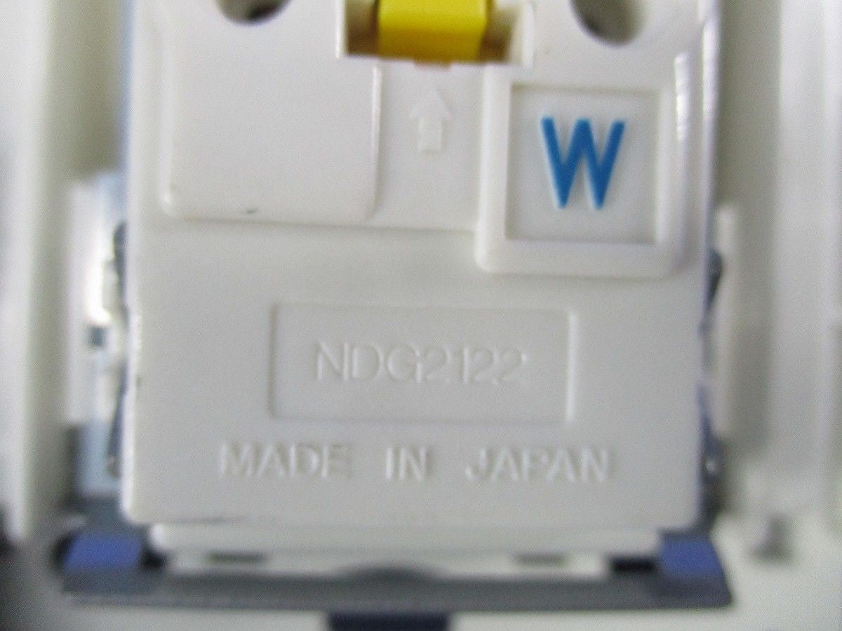 保安灯専用コンセント(2個入) NDG2132